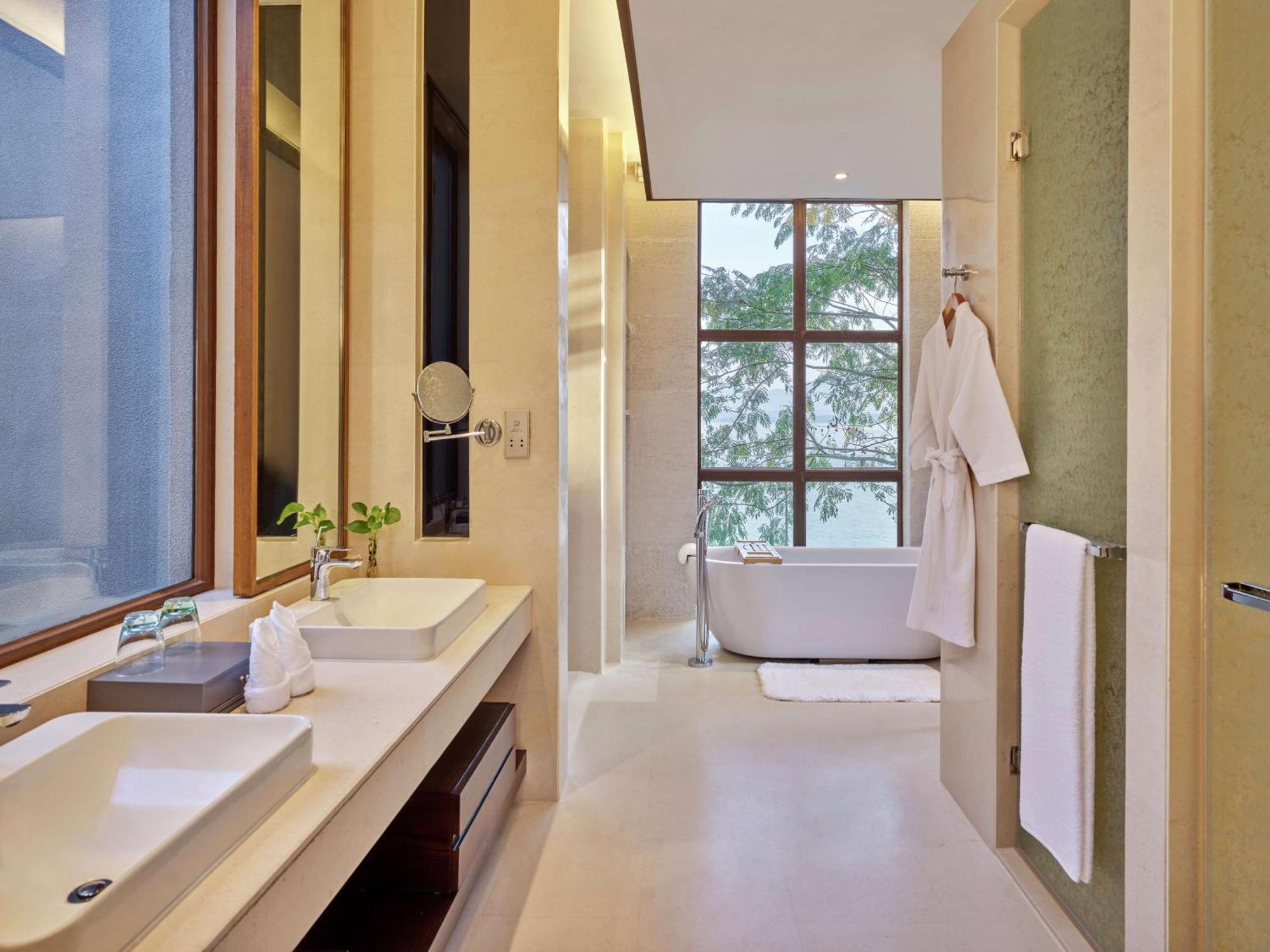 Lushan West Sea Resort, Curio Collection By Hilton Jiujiang  Esterno foto